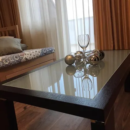 Royal Towers Apartement Neki *