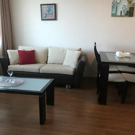 Royal Towers Apartement Neki